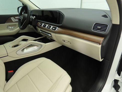 Used 2026 Mercedes-Benz GLE 450 GLE 450 image 16