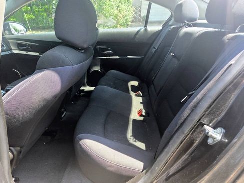 Used 2016 Chevrolet Cruze LT FWD image 9