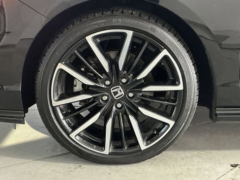 Used 2023 Honda Accord Touring image 20