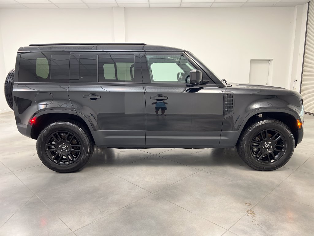 Used 2025 Land Rover Defender 110 S AWD/4WD image 10