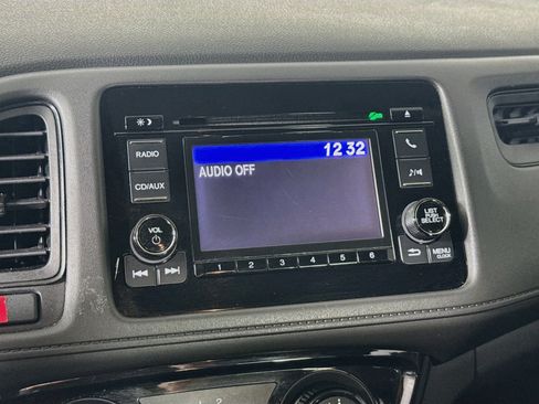 Used 2018 Honda HR-V LX image 16