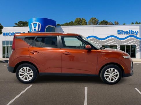 Used 2021 Kia Soul LX FWD image 9