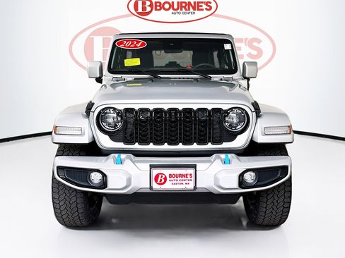 Used 2024 Jeep Wrangler High Altitude AWD/4WD image 7