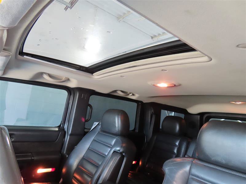 Used 2005 HUMMER H2 w/ Preferred Equipment Group AWD/4WD image 17