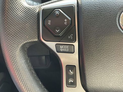 Used 2022 Toyota Tacoma SR5 w/ Technology Package image 23