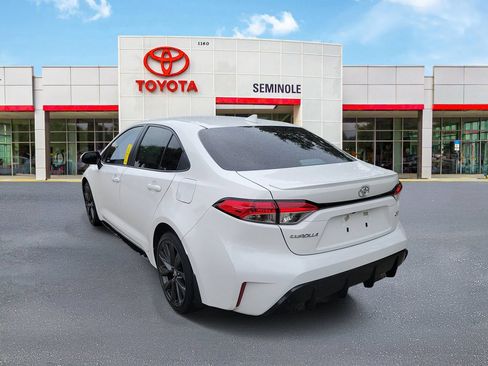 Used 2024 Toyota Corolla SE w/ SE Premium Package FWD image 4