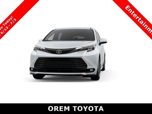 New 2026 Toyota Sienna XLE FWD image 18