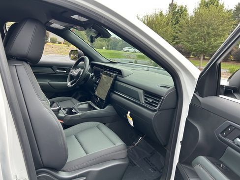 New 2026 GMC Terrain AT4 w/ Technology Package II image 34