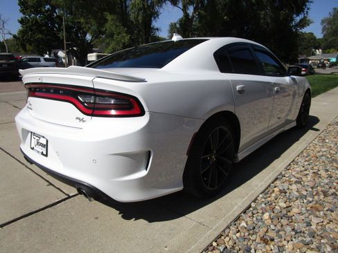Used 2020 Dodge Charger R/T w/ Performance Handling Group image 7