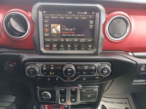 Used 2022 Jeep Wrangler Rubicon w/ Cold Weather Group image 10