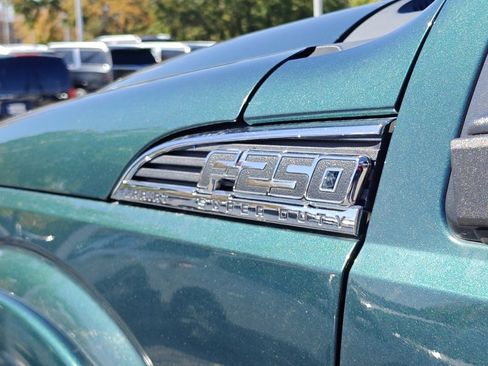 Used 2011 Ford F250 Lariat image 32