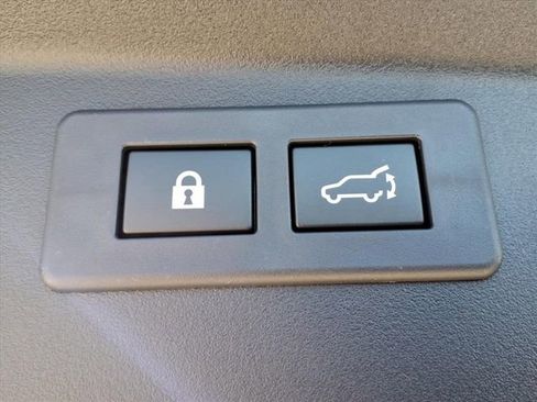 New 2026 Subaru Outback Touring AWD/4WD image 8