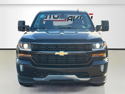 Used 2018 Chevrolet Silverado 1500 LT w/ All Star Edition image 2