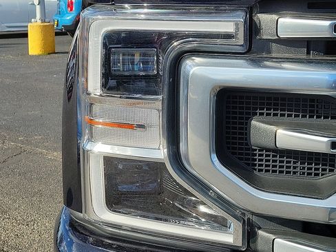 Used 2021 Ford F250 Platinum w/ FX4 Off-Road Package AWD/4WD image 10