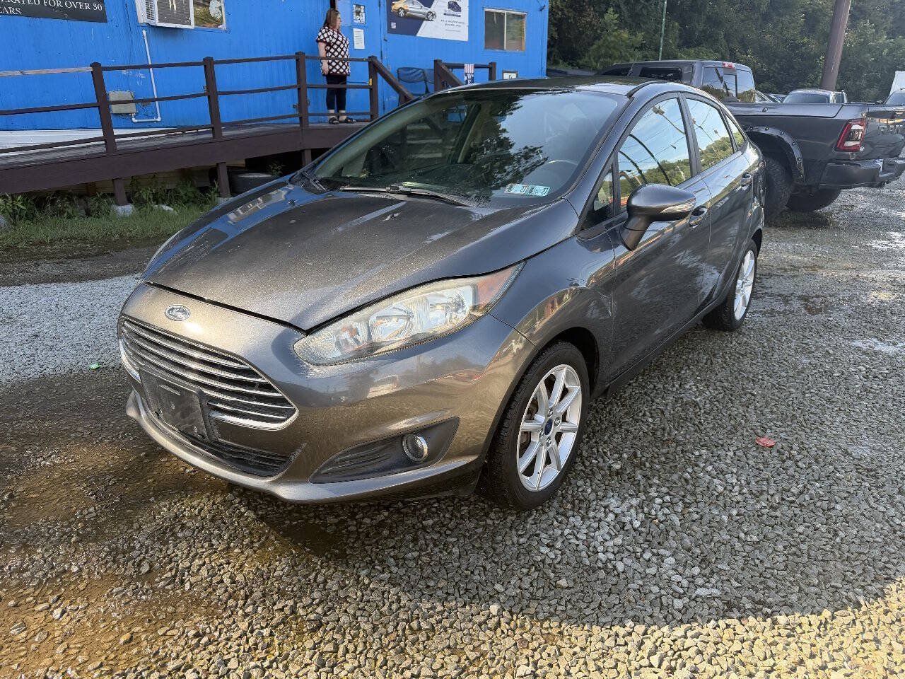 Used 2016 Ford Fiesta SE w/ Equipment Group 201A FWD image 4