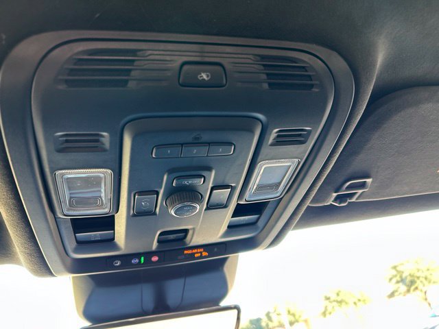Used 2023 Cadillac Escalade ESV Sport Platinum w/ LPO, Floor Liner Package AWD/4WD image 30