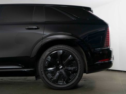 Used 2025 Cadillac Escalade IQ Sport 2 image 13