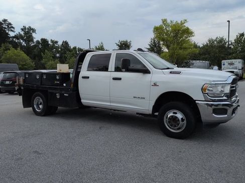 Used 2020 RAM 3500 Tradesman w/ Chrome Appearance Group AWD/4WD image 2