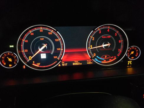 Used 2018 BMW X6 xDrive35i w/ M Sport Package image 13