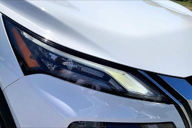 Used 2023 Nissan Rogue S AWD/4WD image 28