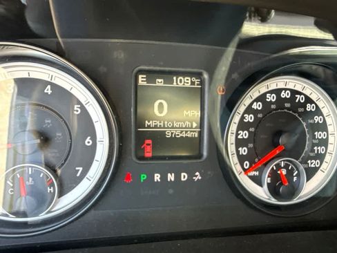 Used 2014 RAM 1500 Express RWD image 21