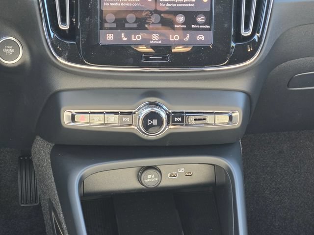 New 2026 Volvo XC40 B5 Core AWD/4WD image 20