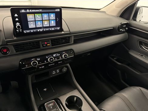 Used 2025 Honda Pilot EX-L image 25