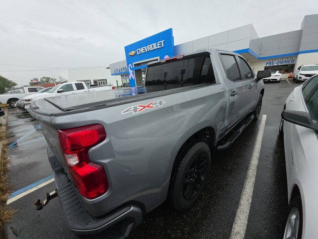 Used 2023 Chevrolet Silverado 1500 Custom w/ LPO, Dark Essentials Package AWD/4WD image 2