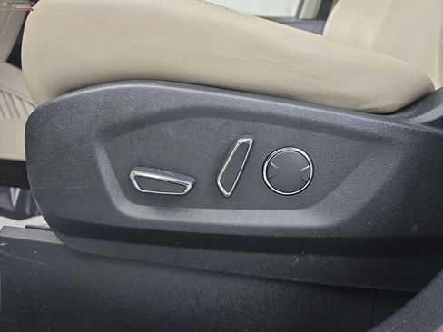 Used 2018 Ford Edge Titanium w/ Technology Package image 49