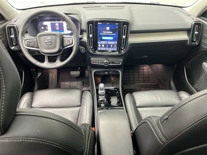 Used 2023 Volvo XC40 B5 Ultimate w/ Protection Package Premier