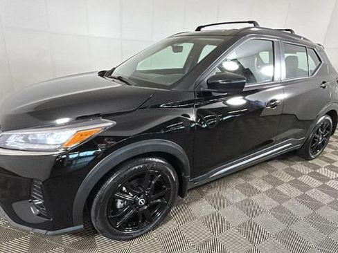 Used 2024 Nissan Kicks SR w/ SR Premium Package FWD image 6