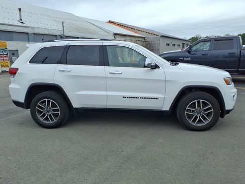 Used 2022 Jeep Grand Cherokee Limited AWD/4WD image 4