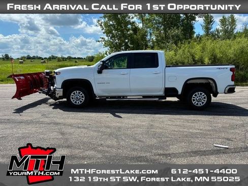 Used 2022 Chevrolet Silverado 2500 LT AWD/4WD image 5