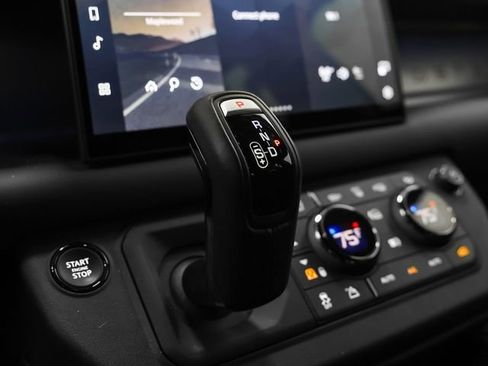 Certified 2025 Land Rover Defender 110 image 37