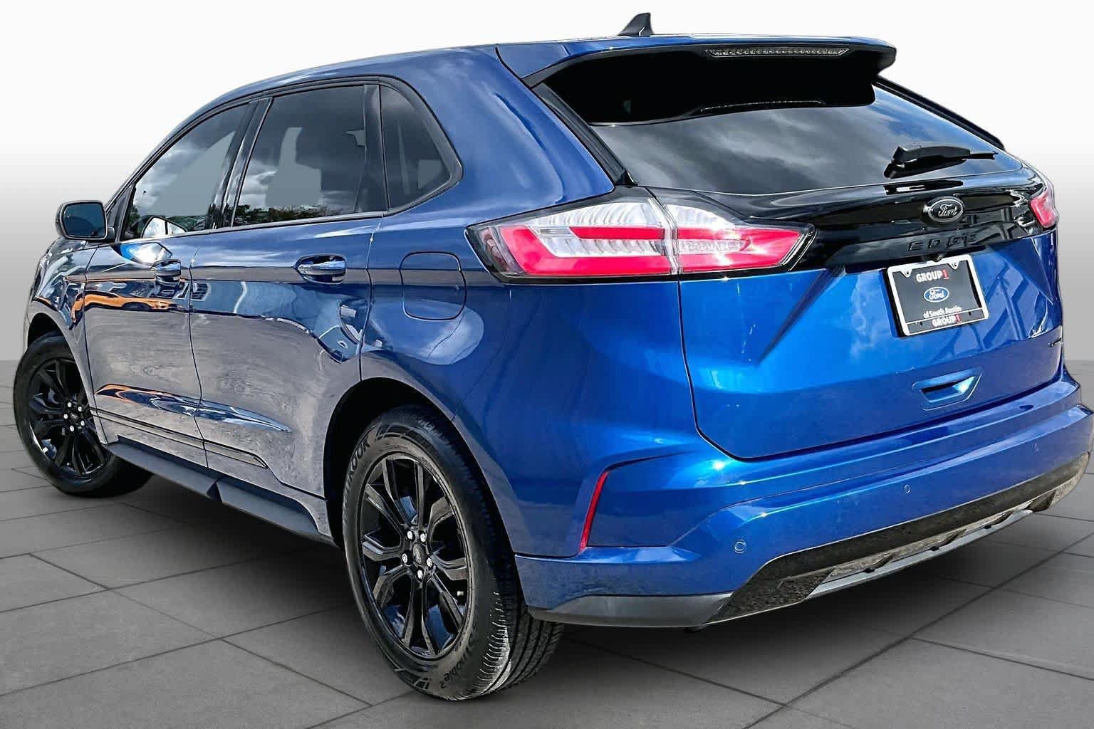 Used 2023 Ford Edge SE w/ Black Appearance Package AWD/4WD image 12