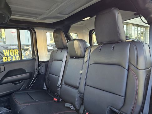 New 2026 Jeep Wrangler Unlimited Rubicon w/ Technology Group image 26