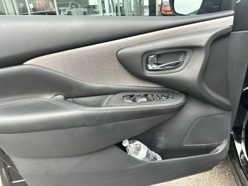 Used 2023 Nissan Murano SV w/ SV Midnight Edition Package image 27