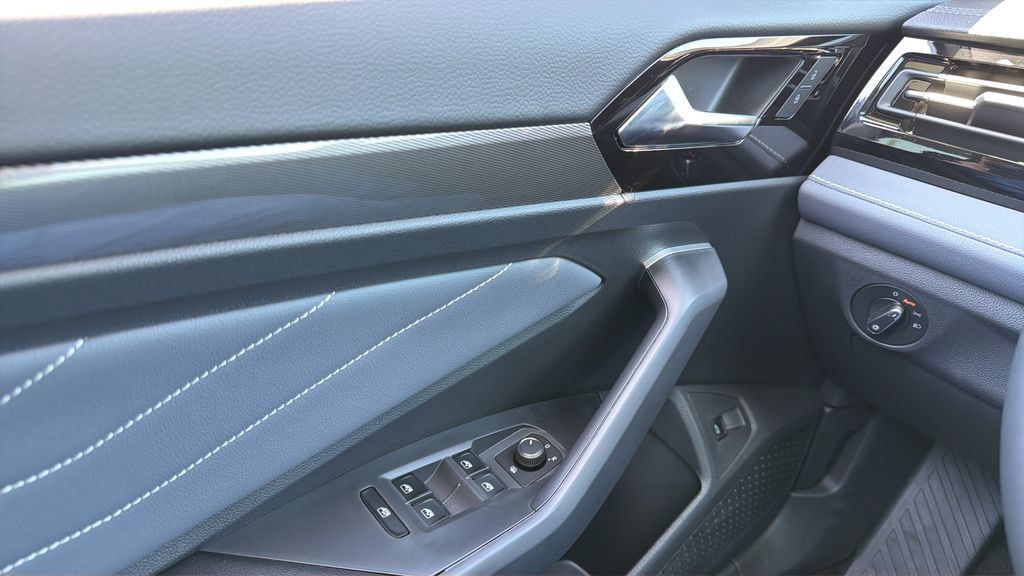 New 2026 Volkswagen Jetta SEL FWD image 10