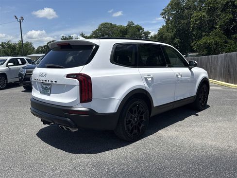 Used 2022 Kia Telluride EX w/ EX Premium Package image 5