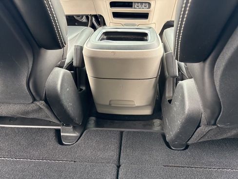 Used 2024 Chrysler Pacifica Touring-L w/ Road Tripper Package FWD image 32
