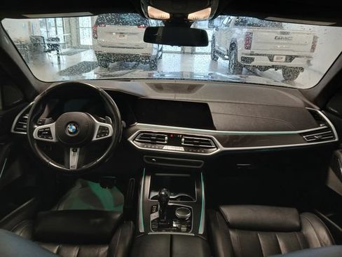 Used 2022 BMW X7 M50i w/ Luxury Seating Package AWD/4WD image 34