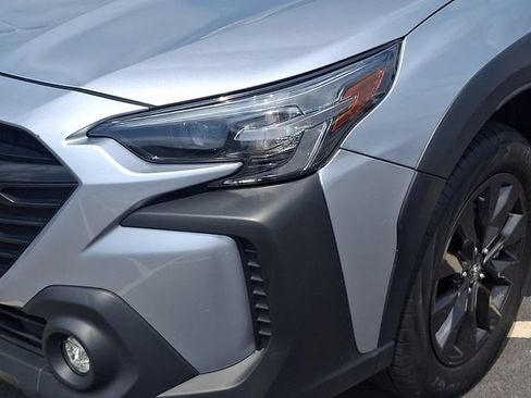 Used 2025 Subaru Outback Onyx Edition AWD/4WD image 9