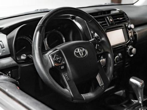 Used 2017 Toyota 4Runner TRD Off-Road Premium image 18