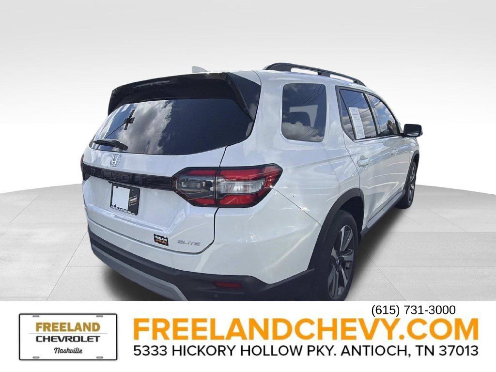 Used 2024 Honda Pilot Elite image 2