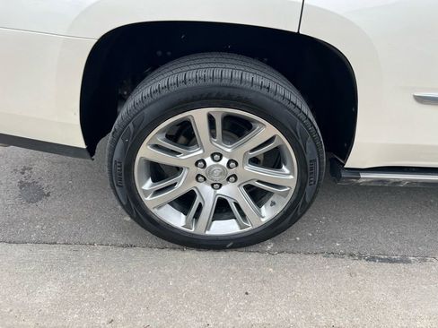 Used 2015 Cadillac Escalade Premium image 10