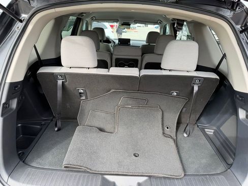 Used 2023 Honda Pilot LX image 29