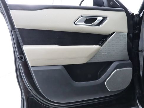 Used 2019 Land Rover Range Rover Velar R-Dynamic SE AWD/4WD image 35