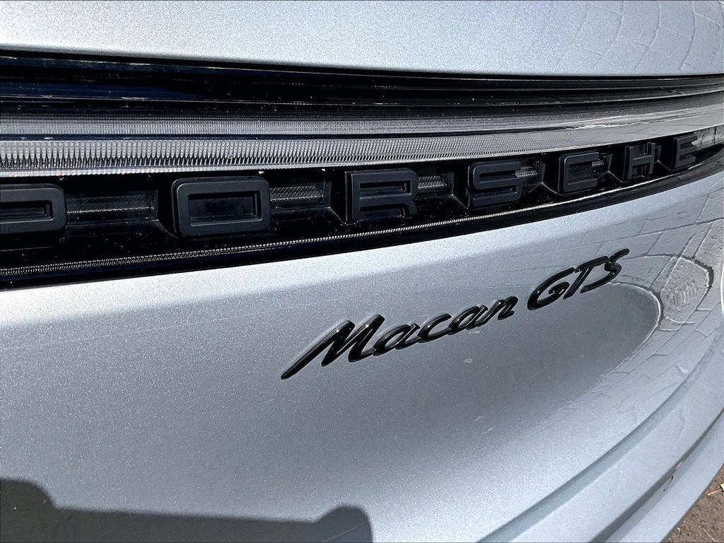 Certified 2023 Porsche Macan GTS AWD/4WD image 33