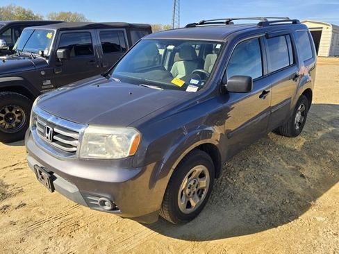 Used 2015 Honda Pilot LX image 2
