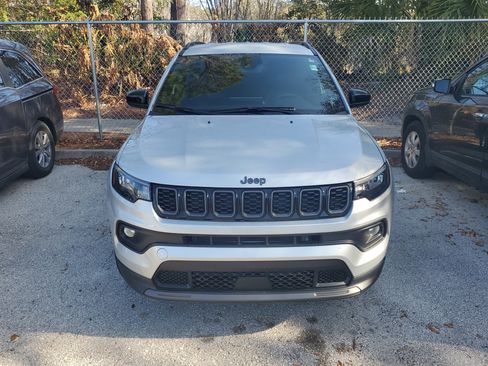 Used 2025 Jeep Compass Latitude w/ Altitude Special Edition image 2